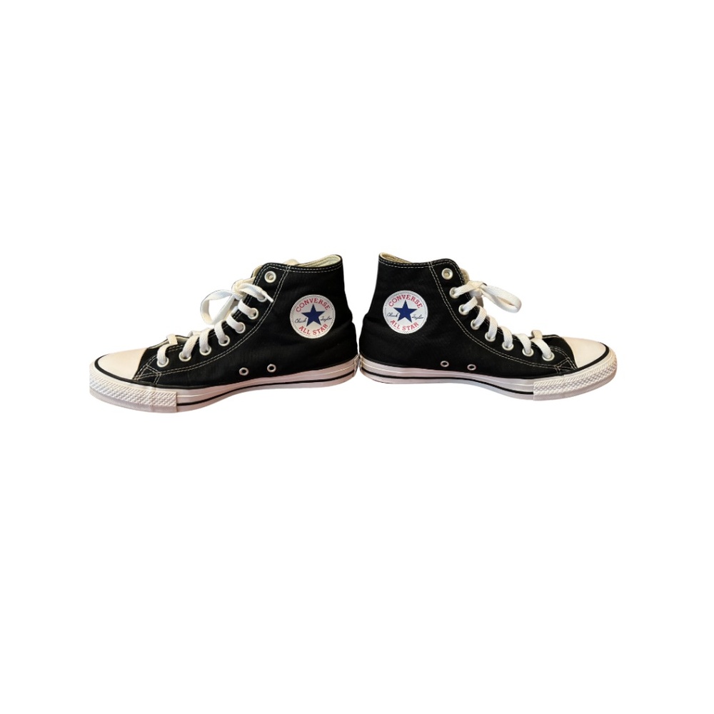 Like-new Black & White High Top Chuck Taylors in size women’s 9 (men’s 7)